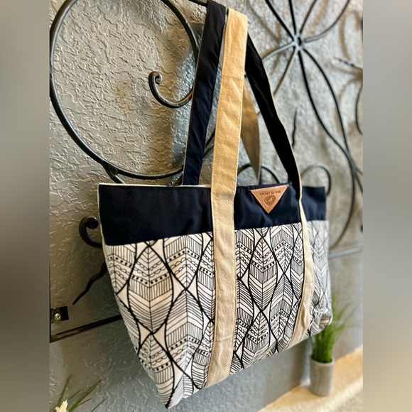 Handmade Artisan Burlap Tote by “Bagay Ki Bon” Creole, “Good Things” - Picture 4 of 11